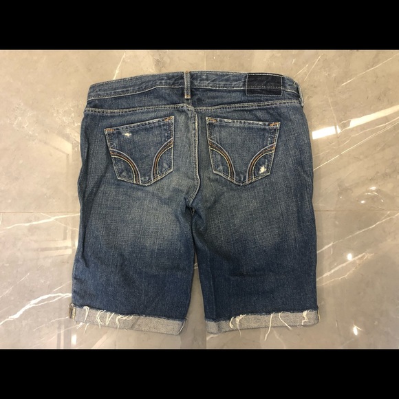 Hollister woman’s  jean shorts, Size 1 - Picture 3 of 3